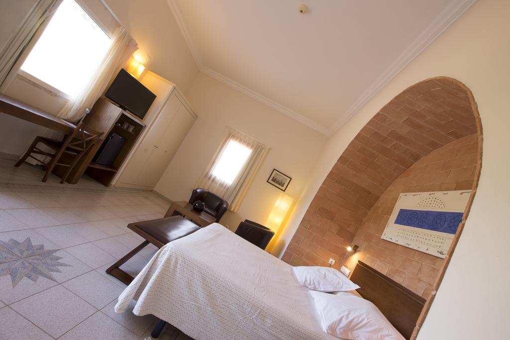Hotel Cal Naudi Les Cases d'Alcanar Εξωτερικό φωτογραφία